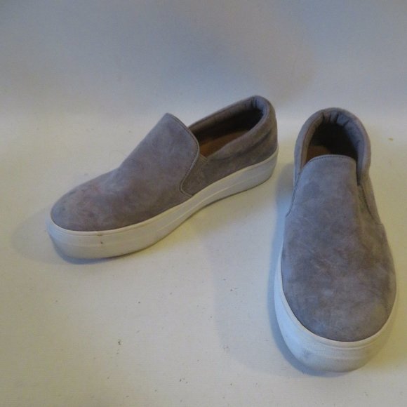Steve Madden Shoes - STEVE MADDEN GREY SUEDE SNEAKERS SZ 6.5*